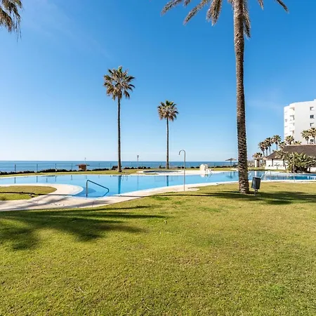Mi Capricho Beachfront Апартаменты *